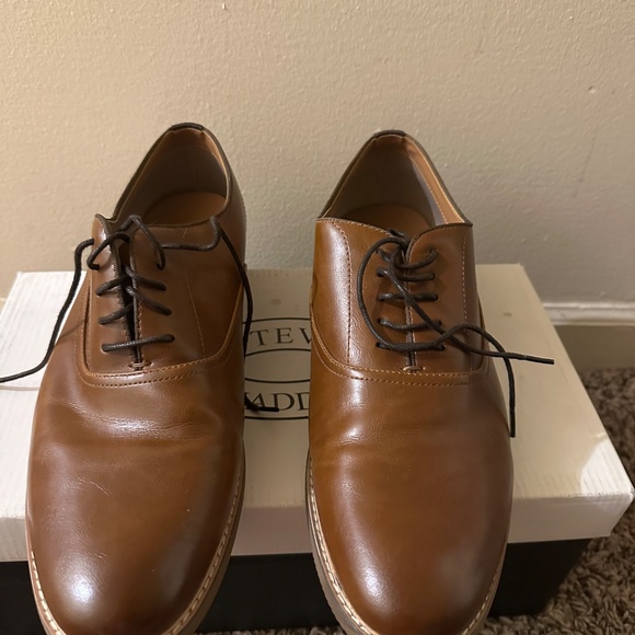 Shoes - Picture 2 of 4